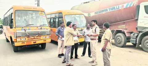 ఫిట్‌లెస్‌ బస్సులపై నిఘా