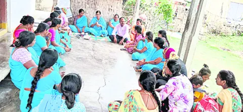 అతివల