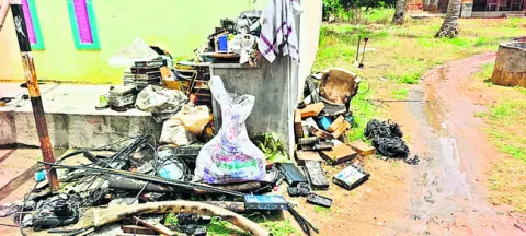 అగ్నిప్రమాదంలో రూ.10 లక్షల ఆస్తి నష్టం