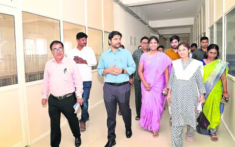 వైద్య కళాశాలలో వసతుల కల్పనకు చర్యలు