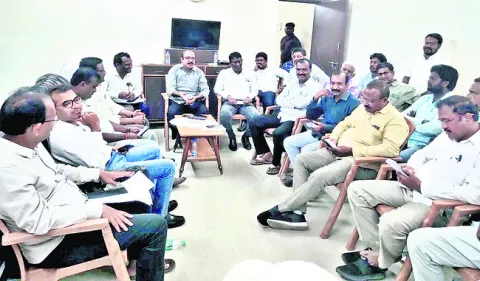 విద్యుత్‌ సమస్యలు పరిష్కరిస్తాం