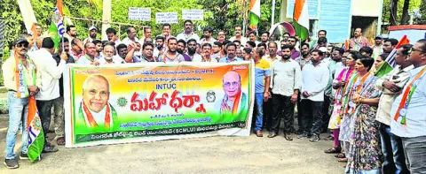 కార్మికుల సమస్యలు పరిష్కరించాలి