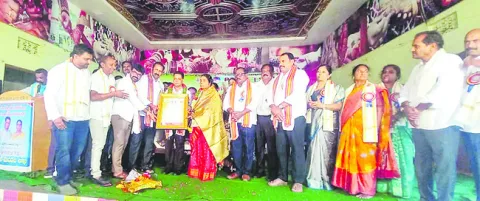 బదిలీలు, పదోన్నతుల కోసం కృషి