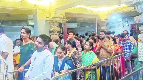 తొలి తిరుపతికి పోటెత్తిన భక్తులు
