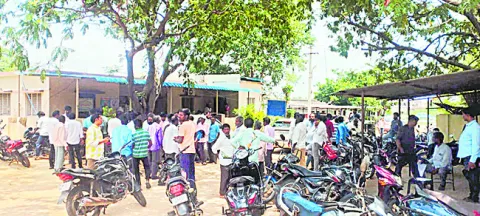 వల్లూర్‌లో ముదిరిన చేపల వివాదం 