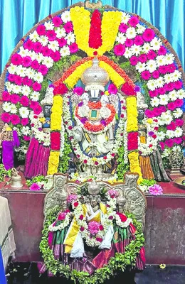 అన్నవరప్పాడుకు  పోటెత్తిన భక్తులు 