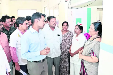 సాధారణ ప్రసవాలు పెంచాలి