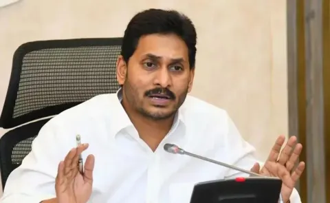 YSRCP President YS Jagan Takes On Education System In AP1