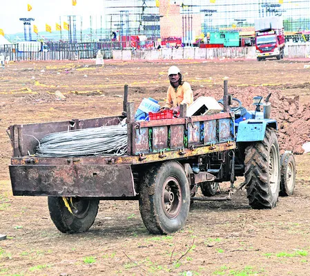 ●అడ్డంగా బుక్కయ్యారు 