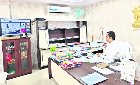 రెవెన్యూ సదస్సులు నిర్వహించాలి