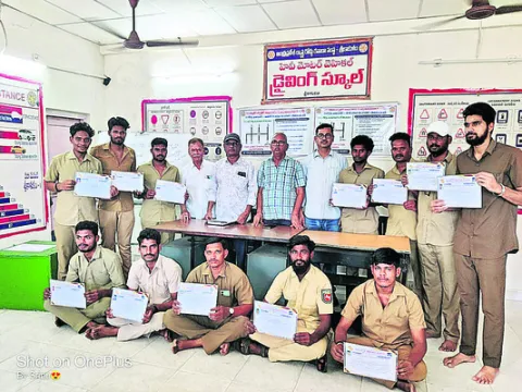 డ్రైవింగ్‌ శిక్షణ ప్రారంభం 
