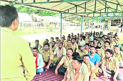 ఉద్యమాలతోనే సమస్యల పరిష్కారం 