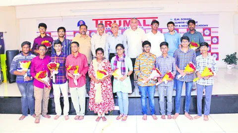 తిరుమల విద్యార్థుల ప్రభంజనం 
