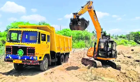 జోరుగా ఇసుక అక్రమ రవాణా