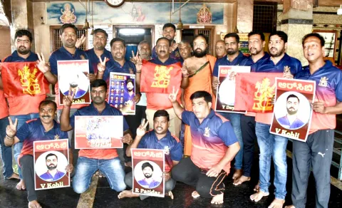 RCB fans in Mysuru offer special prayers ahead of IPL final7
