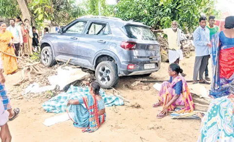 Two old people Ends Life In Road Incident