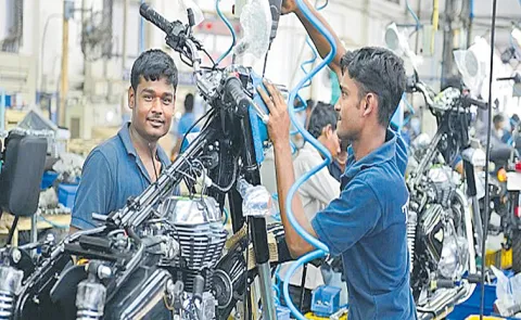 India manufacturing PMI eased to three-month low in May 2025