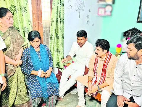 కూటమి ప్రభుత్వంలో మహిళా ఉద్యోగులకు రక్షణ కరవు 
