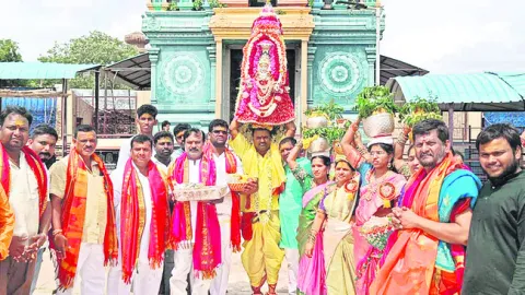 అలంపూర్‌ ఆలయాల్లో బోనాల సందడి 