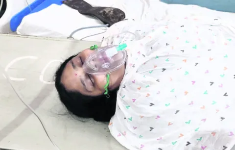 స్టాఫ్‌ నర్సు ఆత్మహత్యాయత్నం 