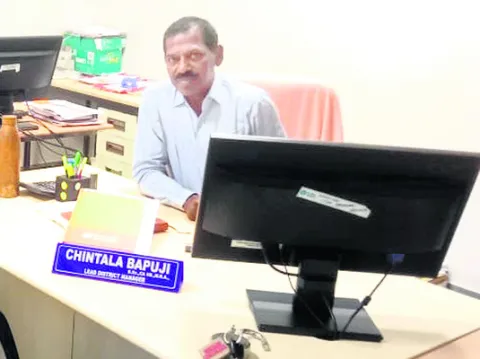 దళారు