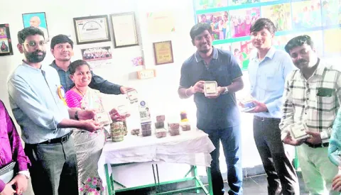 మెలకువలతోనే వ్యాపారాభివృద్ధి