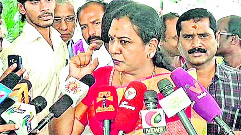 సంకీర్ణ ప్రభుత్వానికి ఆహ్వానం 