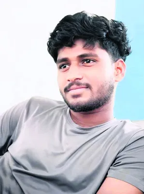 నీటి గుంతలో పడి మహిళ మృతి 

