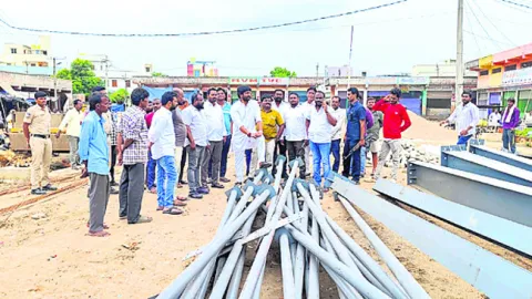 పనులు నాణ్యతతో వేగంగా పూర్తిచేయాలి