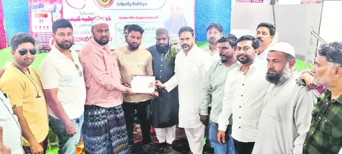 రక్తదానానికి ముందుకు రావాలి 