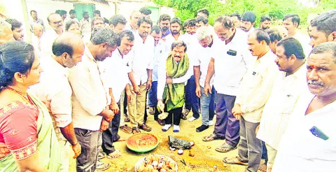 మానుకోటను బంగారుకోటగా తీర్చిదిద్దుతా