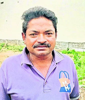 చెత్త తీయట్లేదు..