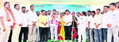 అలరించిన ‘పాటల పల్లకీలో’.. 