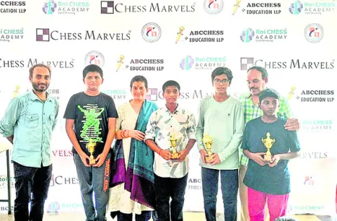 ముగిసిన జిల్లా స్థాయి చెస్‌ పోటీలు 