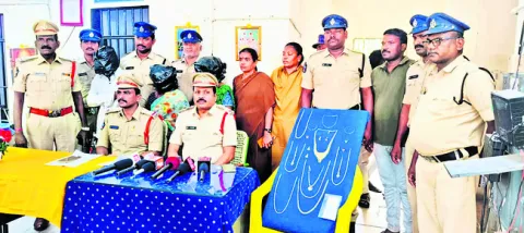 ముగ్గురు అంతర్‌ జిల్లా దొంగల అరెస్టు