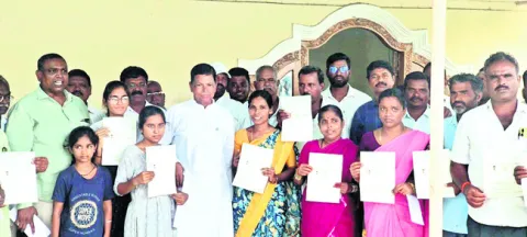 అర్హులందరికీ సంక్షేమ ఫలాలు 