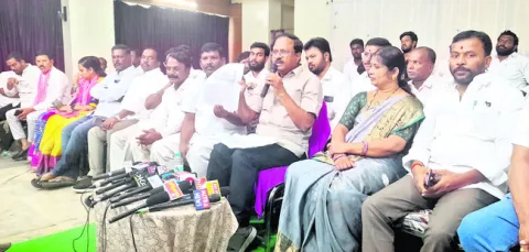 ‘లేనిపోని ఆరోపణలు చేస్తే సహించం’ 