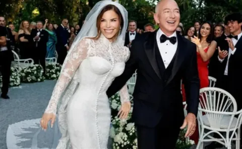 After Marrying Jeff Bezos Lauren Sanchez  Instagram Posts Changes Name