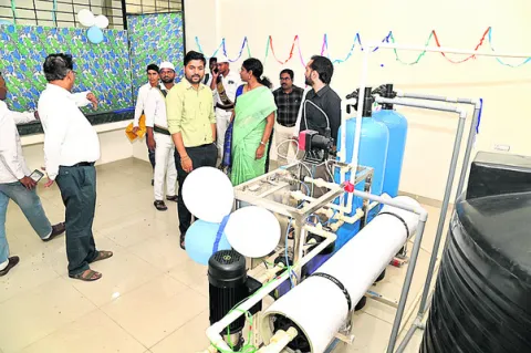 వైద్యకళాశాల విద్యార్థులకు శుద్ధజలం