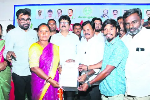 పేదలకు అండగా కాంగ్రెస్‌ ప్రభుత్వం