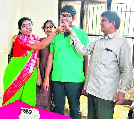 ‘జేఈఈ’లో మెరిసిన కడప కుర్రాడు 