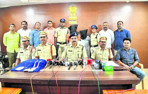 హత్యకు దారితీసిన పాత పరిచయం