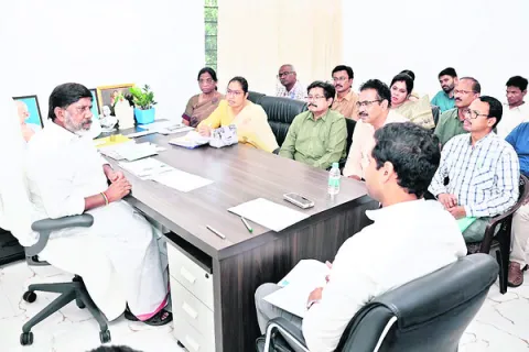ఉన్నత ఆశయంతో ఇందిరా డెయిరీ 
