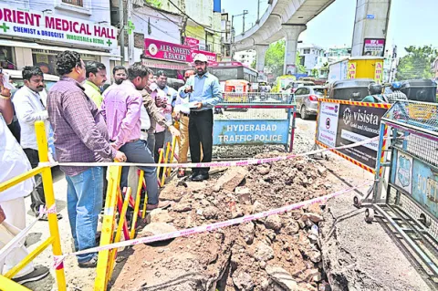 వేర్వురుగా రెయిన్‌ వాటర్‌, సీవరేజ్‌ లైన్లు