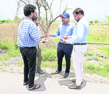అభివృద్ధి పనులకు భూసేకరణ 