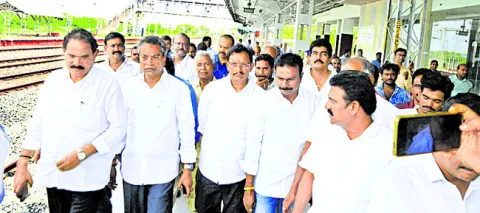 రాయనపాడులో మరిన్ని రైళ్లకు హాల్ట్‌ 