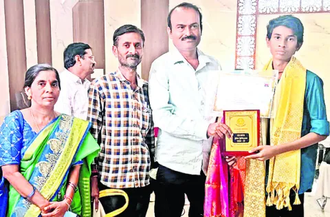 ఆస్పత్రుల్లో సిబ్బందిని నియమించాలి
