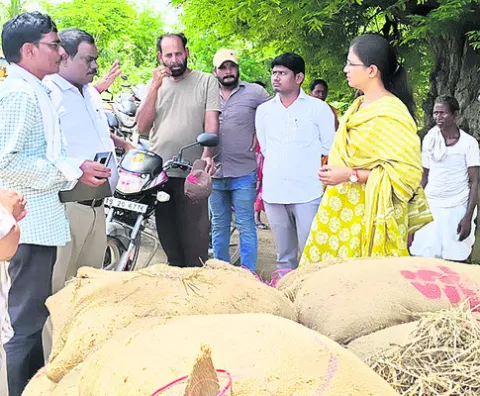 పకడ్బందీగా కొనుగోళ్లు చేపట్టాలి