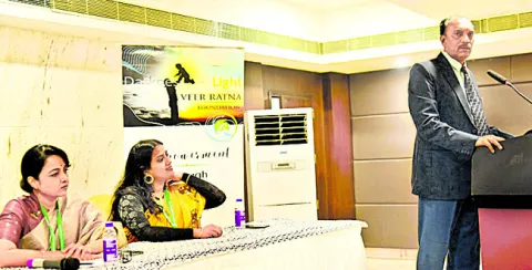 దేశ రక్షణలో సైనికుల సేవలను మరువలేం 