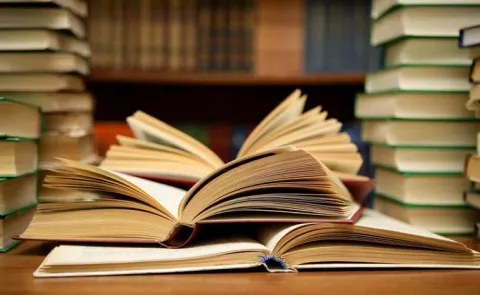 Develop the Habit of Reading Benefits and Tips 